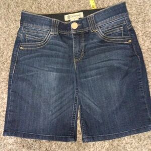 Democracy Women's Indigo Jean Shorts